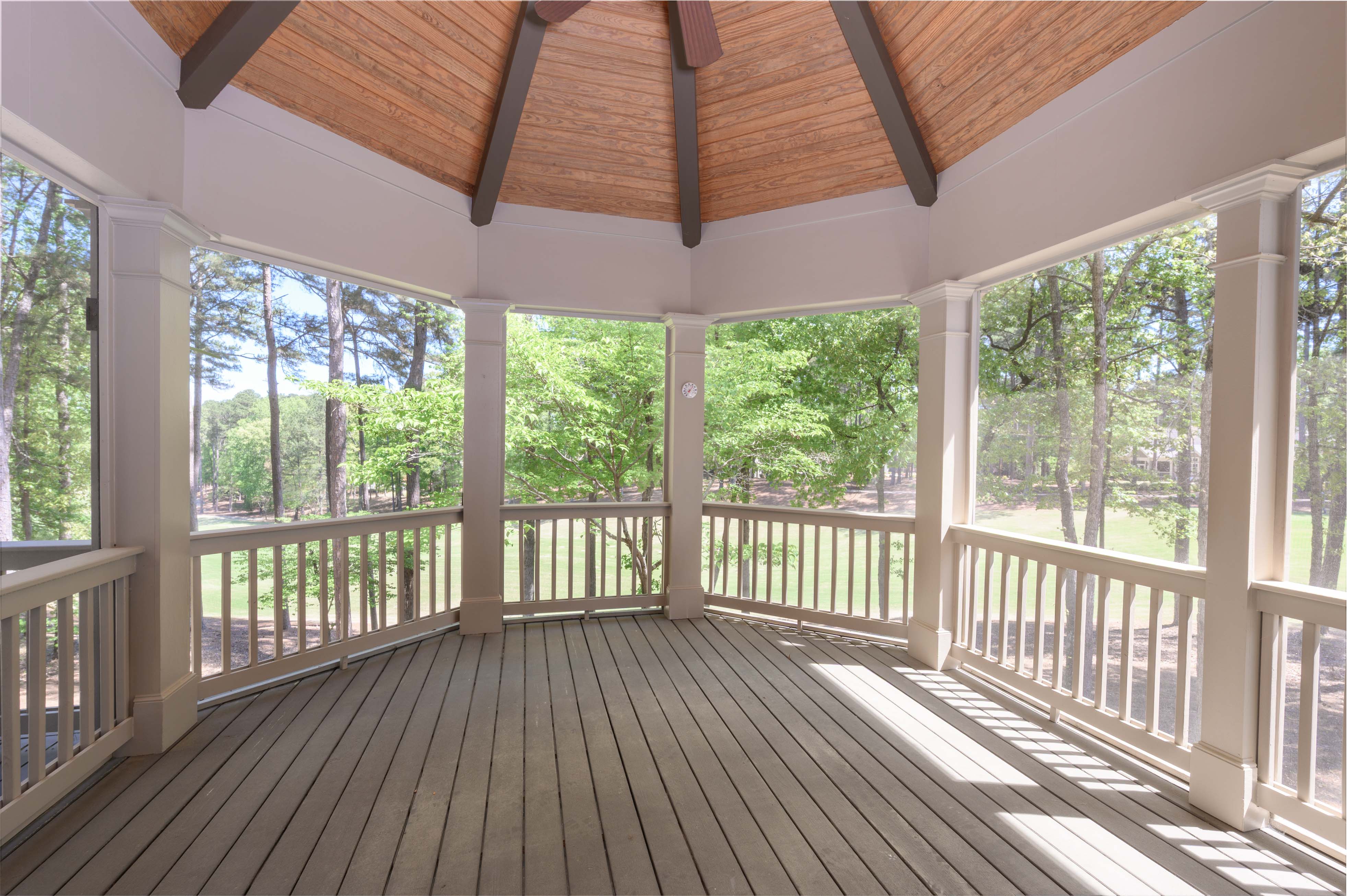 1021 Homestead image 19